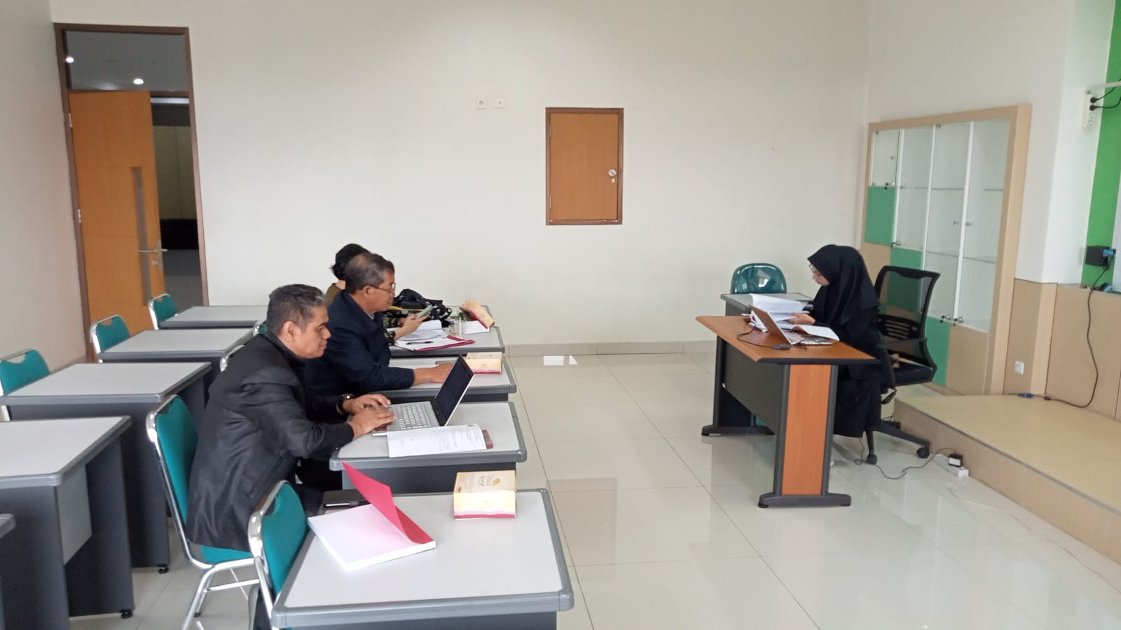Ujian Tahap 1 Program Magister Nabila Azhar Zakiah Ujian Tahap 1 Program Magister Nabila Azhar Zakiah