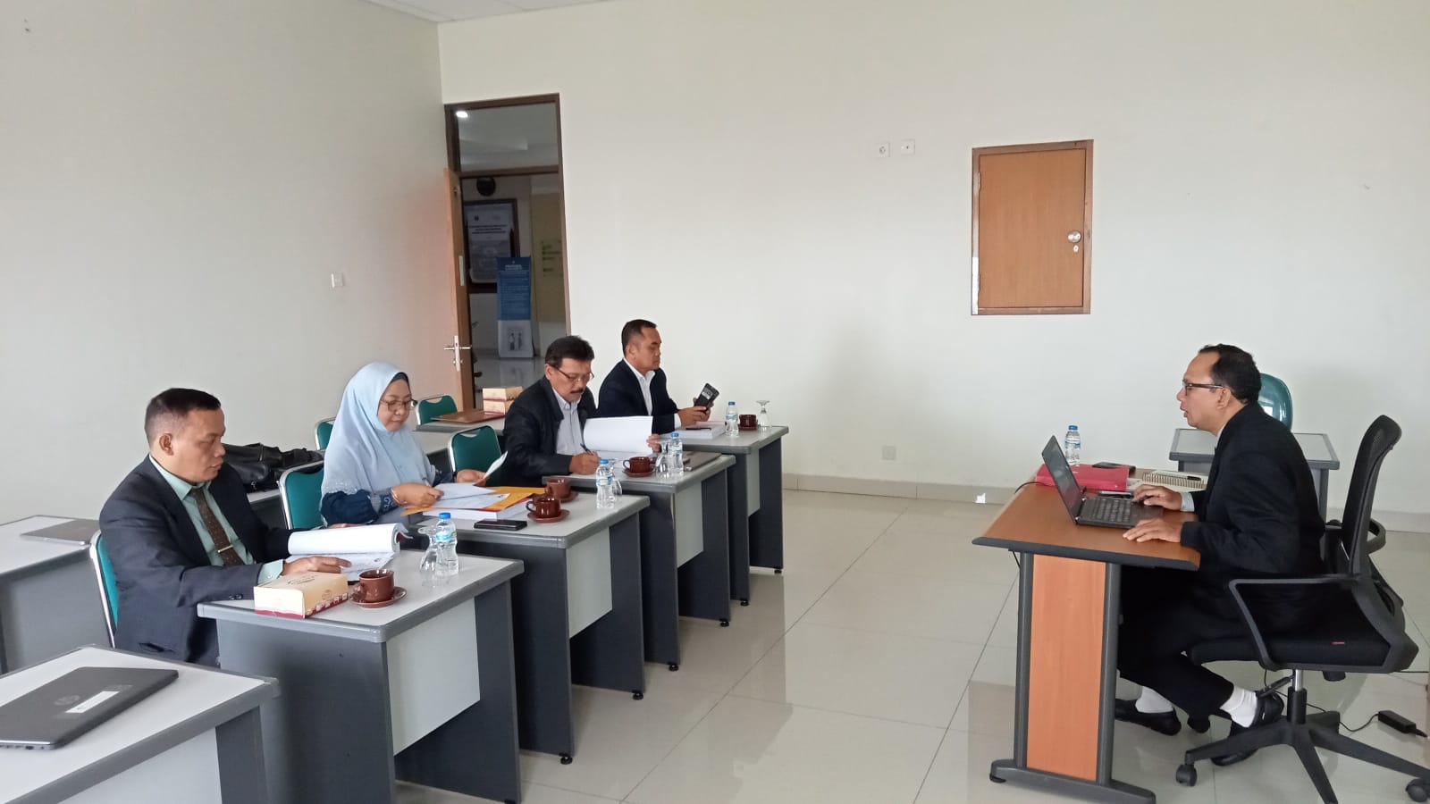 Ujian Sidang Tahap 1 Program Doktoral A Rofiq Husen Ujian Sidang Tahap 1 Program Doktoral A Rofiq Husen