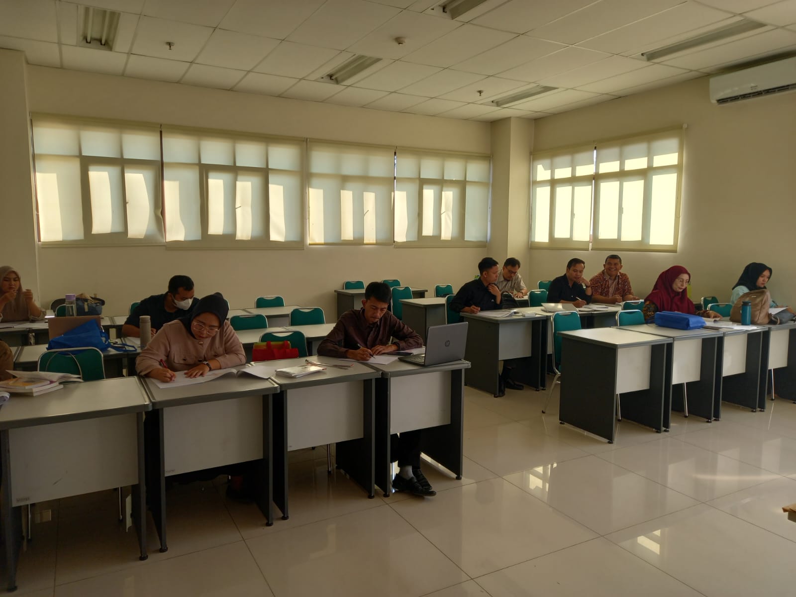 Ujian Kualifikasi Program Magister Dan Doktor Ujian Kualifikasi Program Magister Dan Doktor