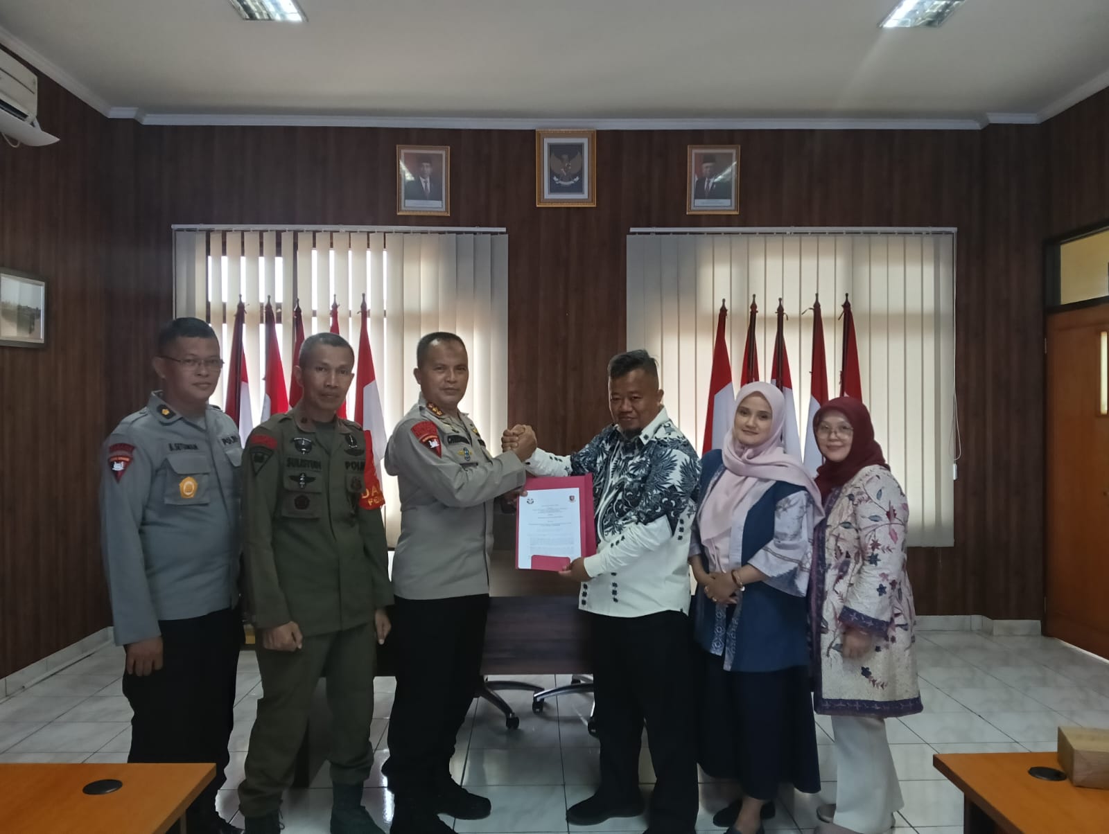 Penandatanganan Kerjasama prodi ADPEND FIP UPI Dengan Satlat Brimob Korbrimob Penandatanganan Kerjasama prodi ADPEND FIP UPI Dengan Satlat Brimob Korbrimob